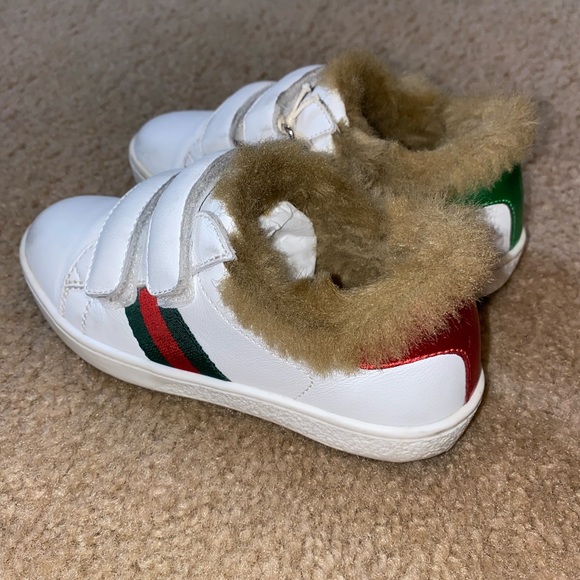 Gucci kids Toddler’s Ace leather sneaker with faux fur - Picture 4 of 10